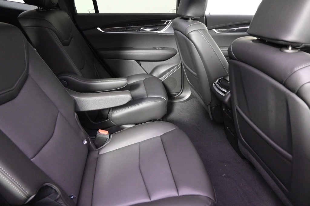 New 2025 Cadillac XT6 Sport w/ Technology Package image 18
