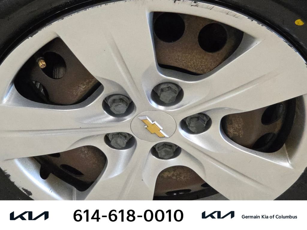 Used 2017 Chevrolet Cruze LS FWD image 13