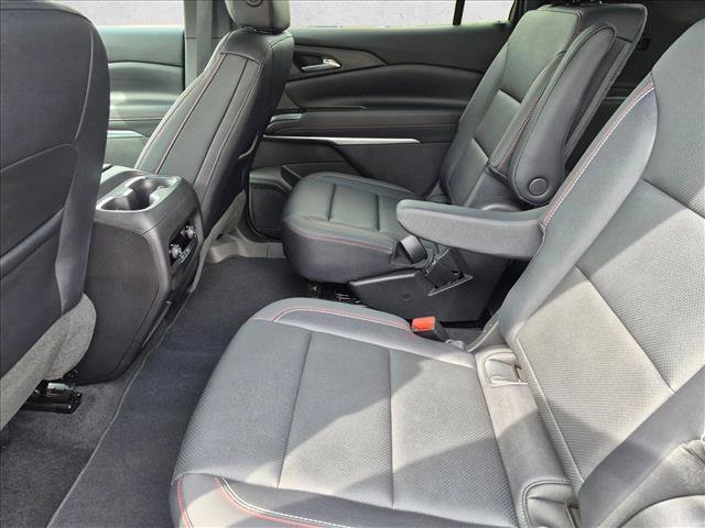 Used 2025 Chevrolet Traverse Z71 w/ Driver Confidence Package AWD/4WD image 18