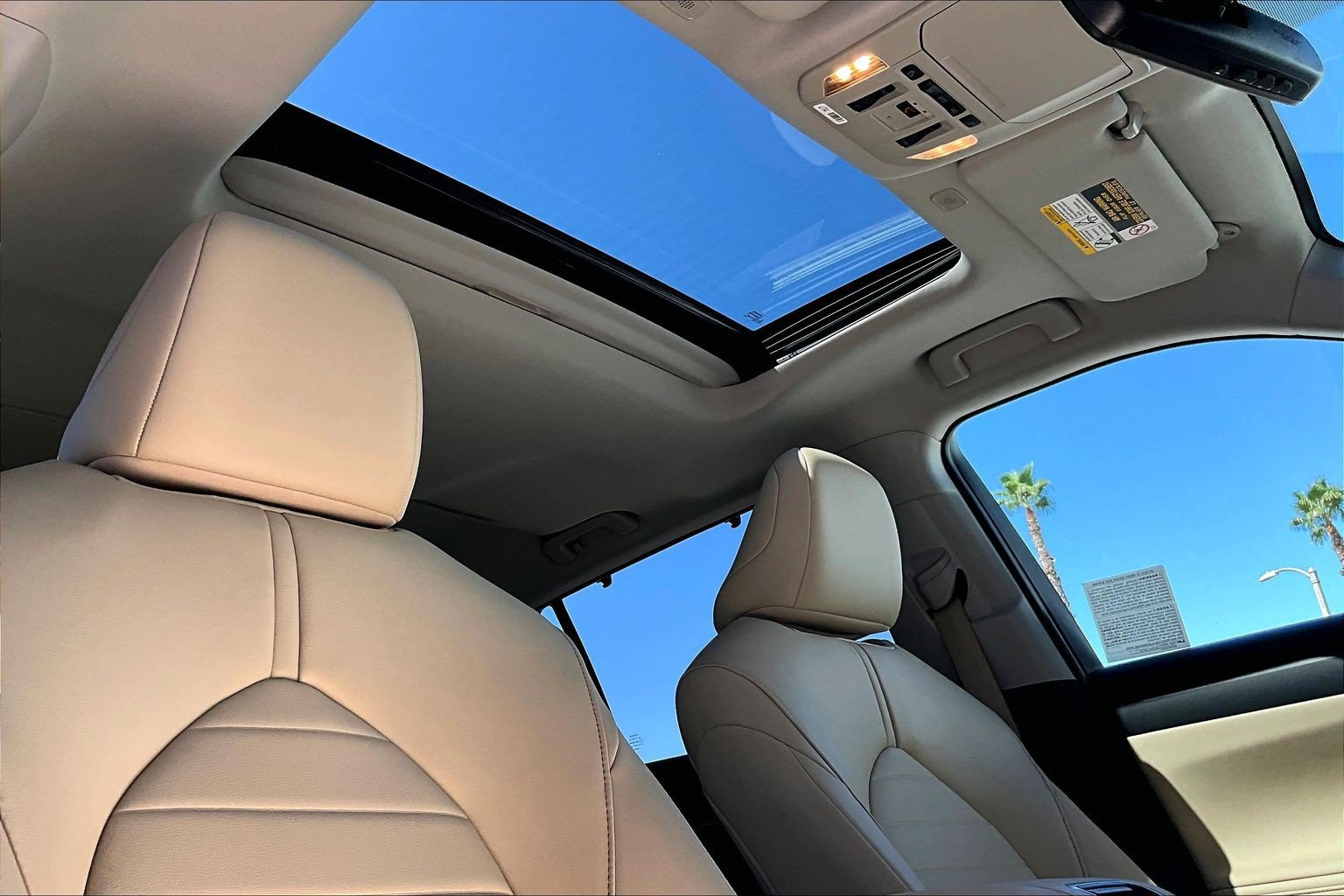 Used 2025 Toyota Highlander XLE AWD/4WD image 22