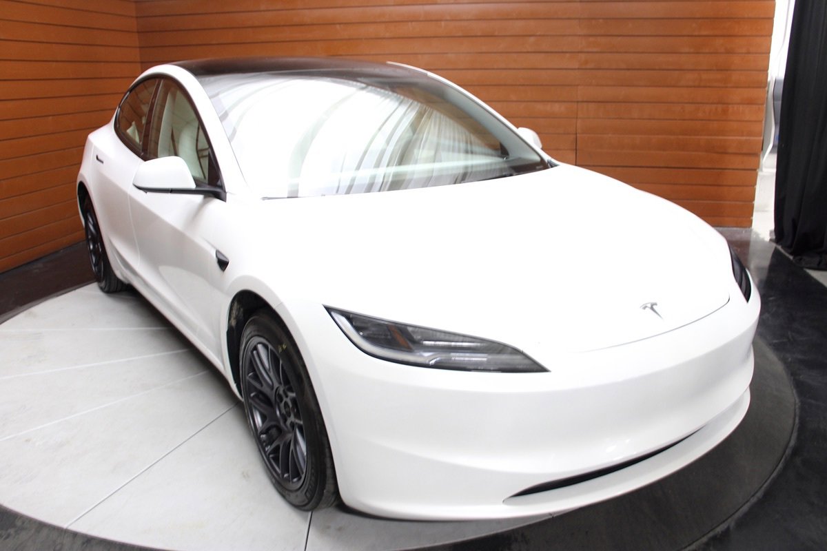 Used 2024 Tesla Model 3 Long Range RWD image 13