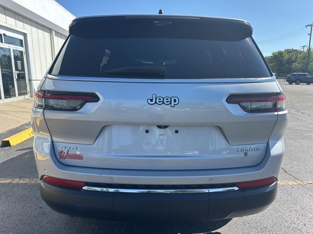 Used 2024 Jeep Grand Cherokee L Limited w/ Luxury Tech Group II image 10
