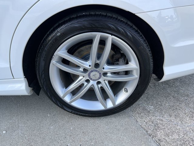 Used 2014 Mercedes-Benz C 300 4MATIC Sedan image 32