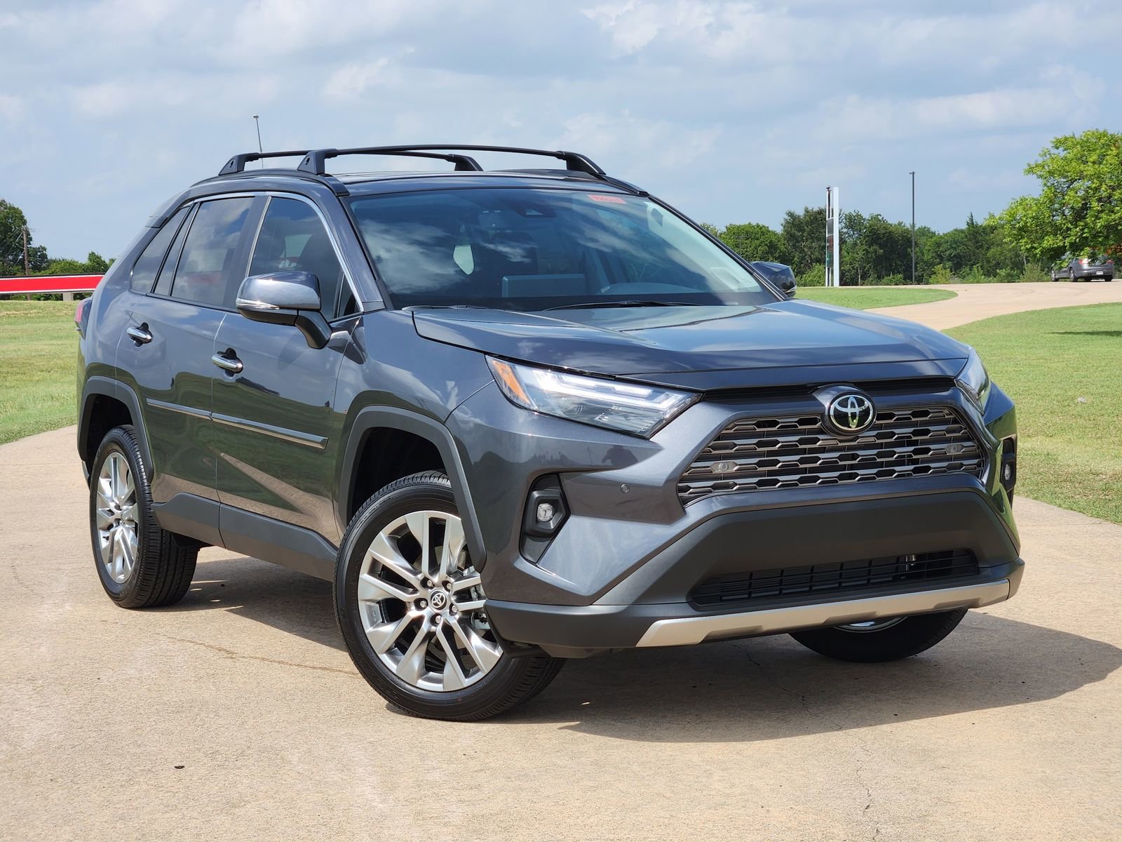 Used 2025 Toyota RAV4 Limited image 6