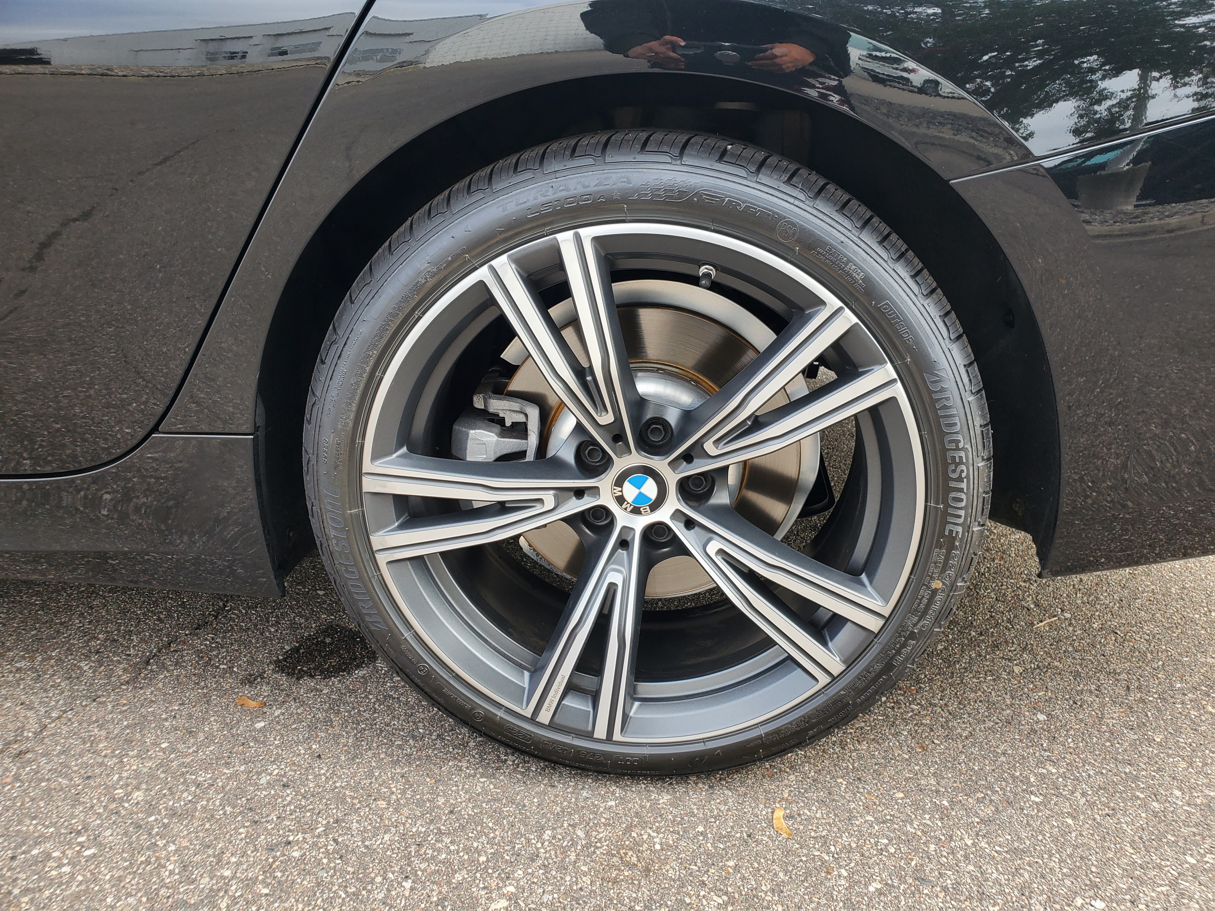 Certified 2024 BMW 330i xDrive Sedan w/ Premium Package AWD/4WD image 36