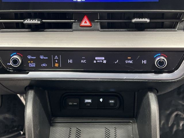 Used 2023 Kia Sportage EX image 16