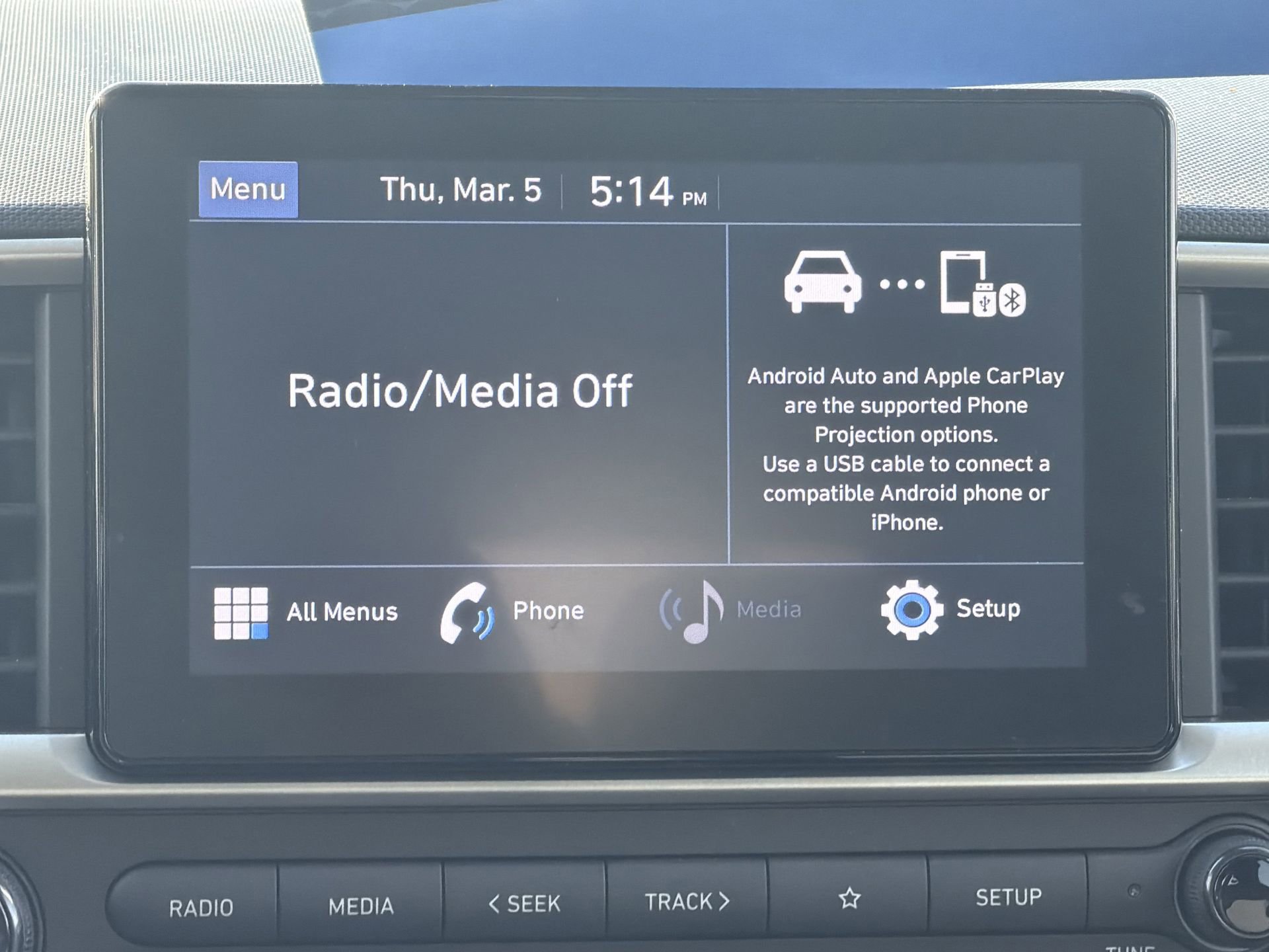Used 2020 Hyundai Venue SE image 3