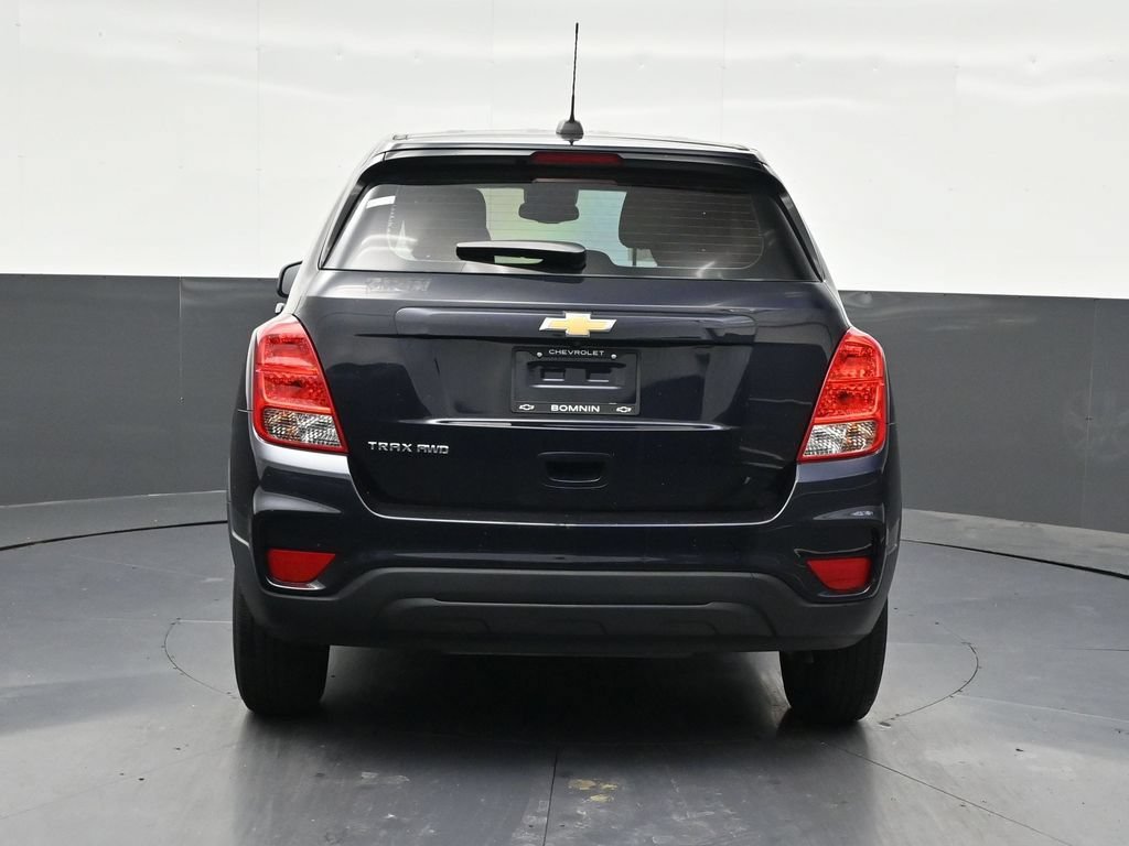 Used 2022 Chevrolet Trax LS AWD/4WD image 4