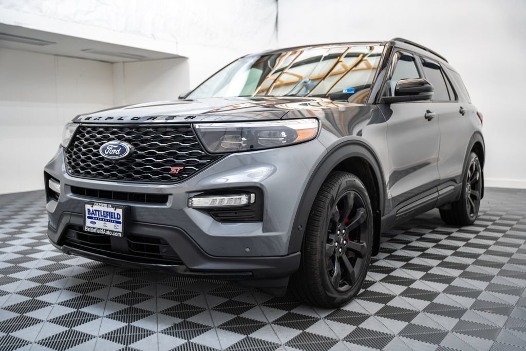Used 2023 Ford Explorer ST w/ Equipment Group 401A AWD/4WD image 3