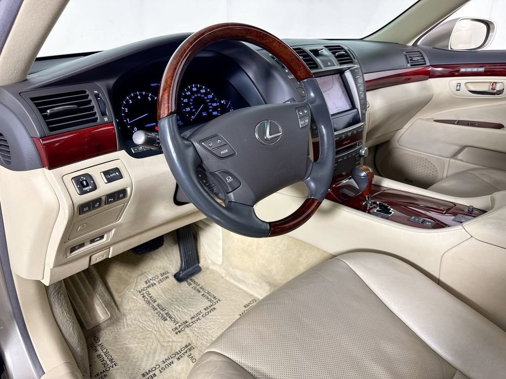 Used 2012 Lexus LS 460 image 9