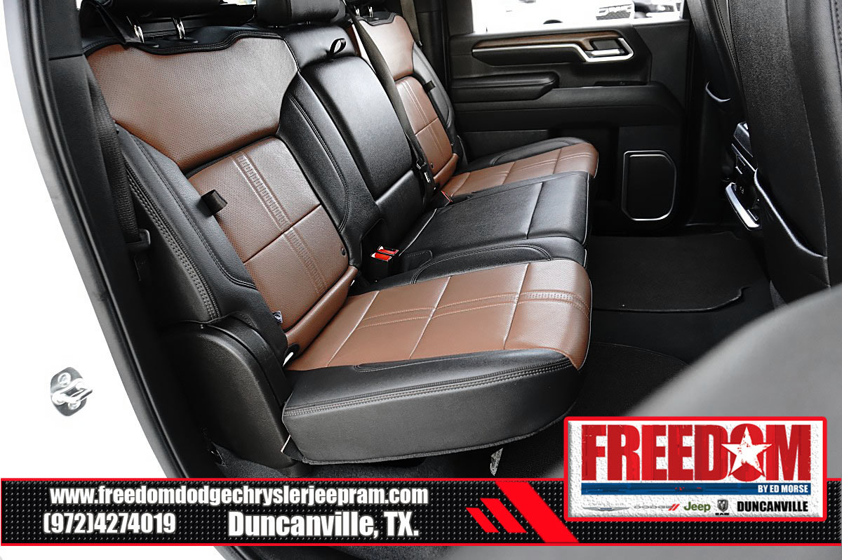 Used 2025 Chevrolet Silverado 2500 High Country w/ High Country Premium Package AWD/4WD image 16