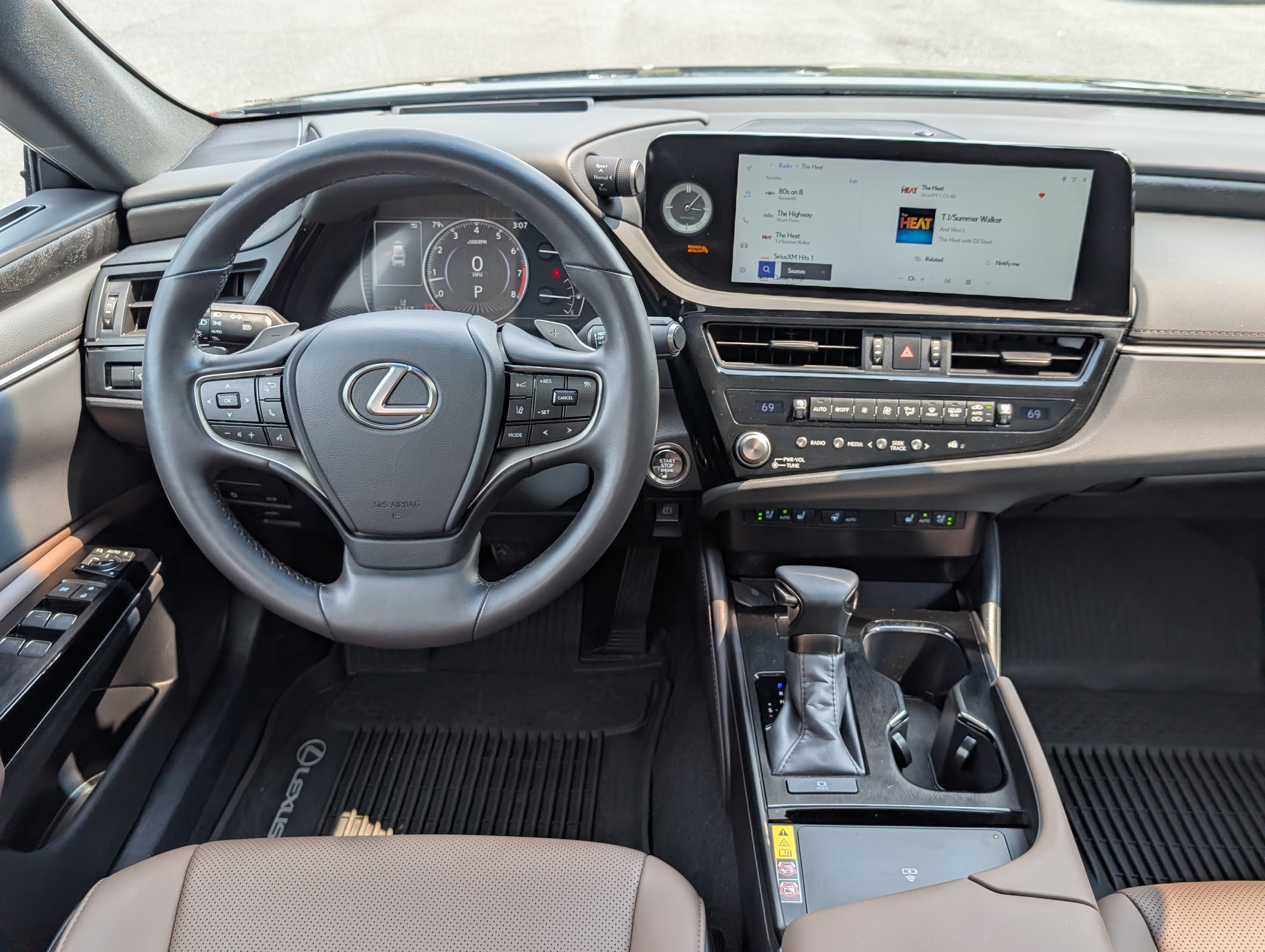Certified 2025 Lexus ES 350 w/ Premium Package FWD image 17