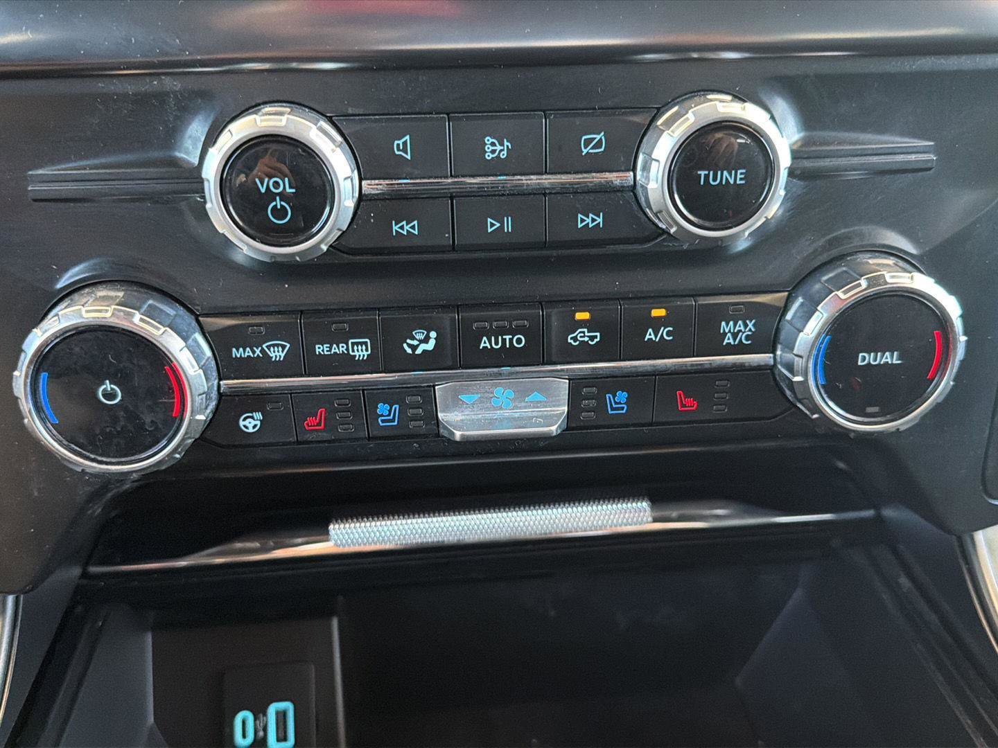 Used 2024 Ford F150 Lariat w/ Bed Utility Package image 32