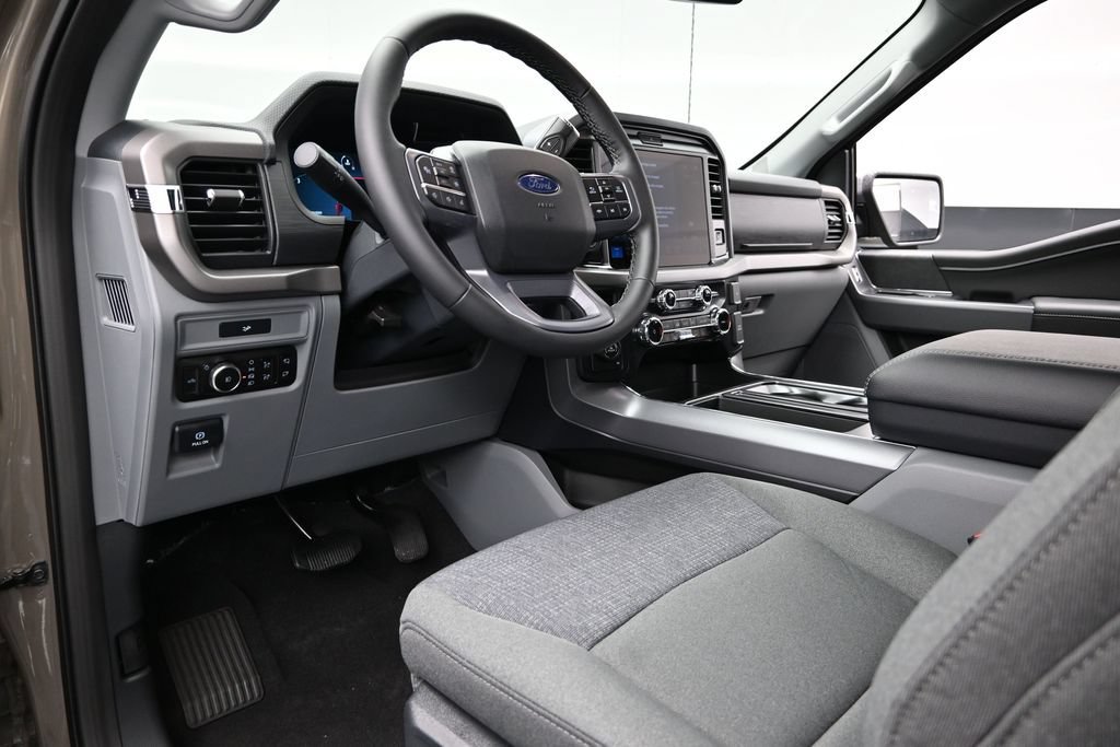 New 2026 Ford F150 XLT w/ Equipment Group 302A MID AWD/4WD image 19