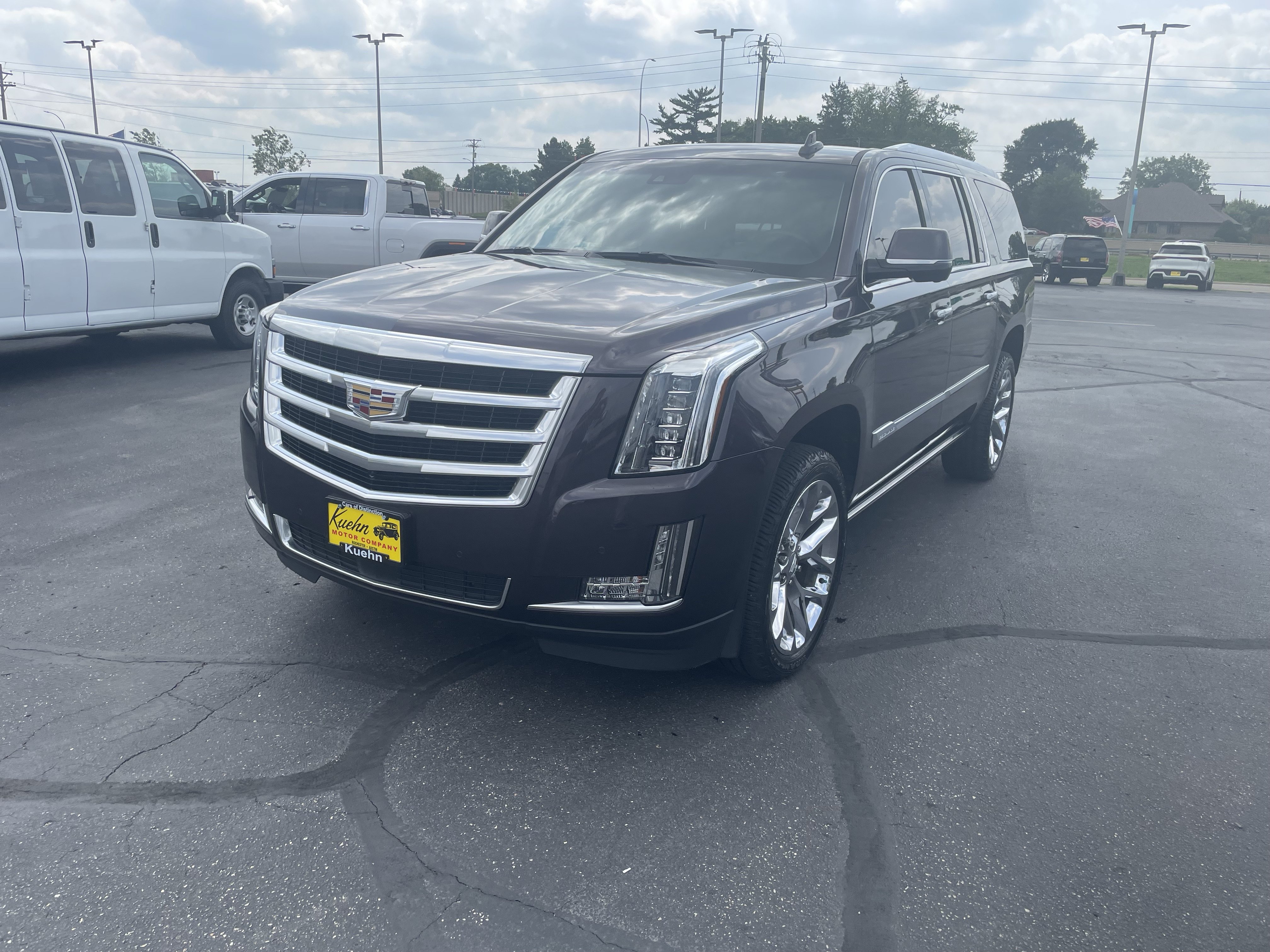 Used 2016 Cadillac Escalade ESV Premium AWD/4WD image 4