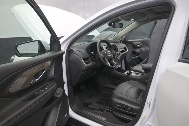Used 2023 GMC Terrain Denali w/ LPO, Floor Liner Package AWD/4WD image 9