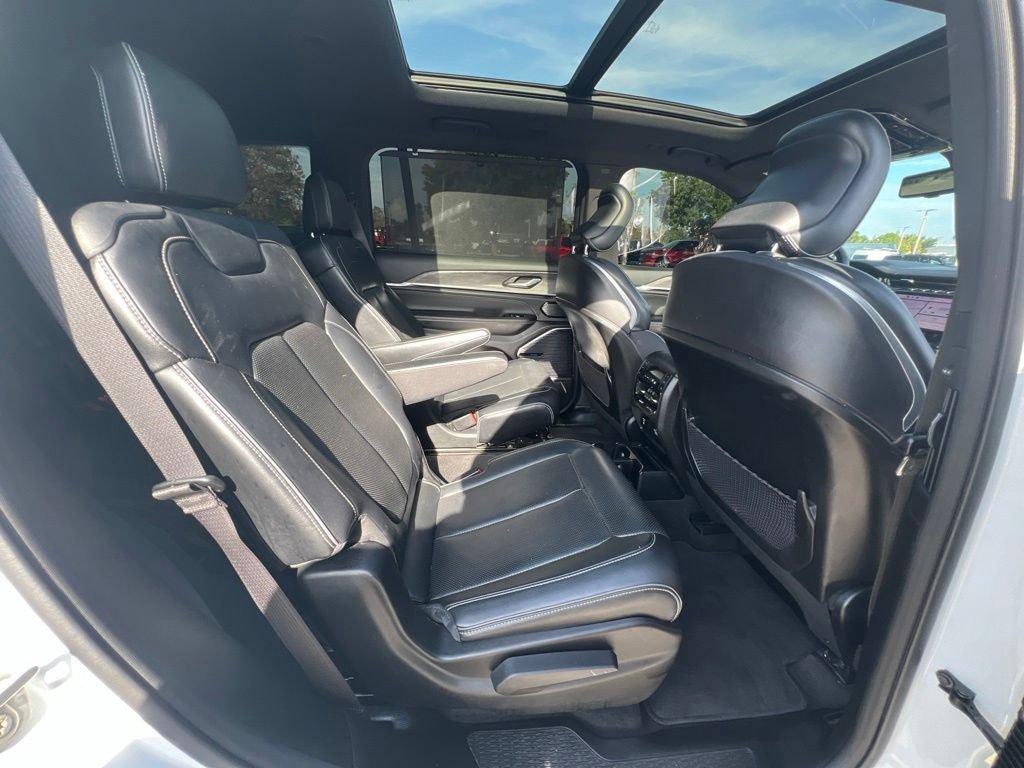 Certified 2021 Jeep Grand Cherokee L Overland w/ Luxury Tech Group IV AWD/4WD image 18