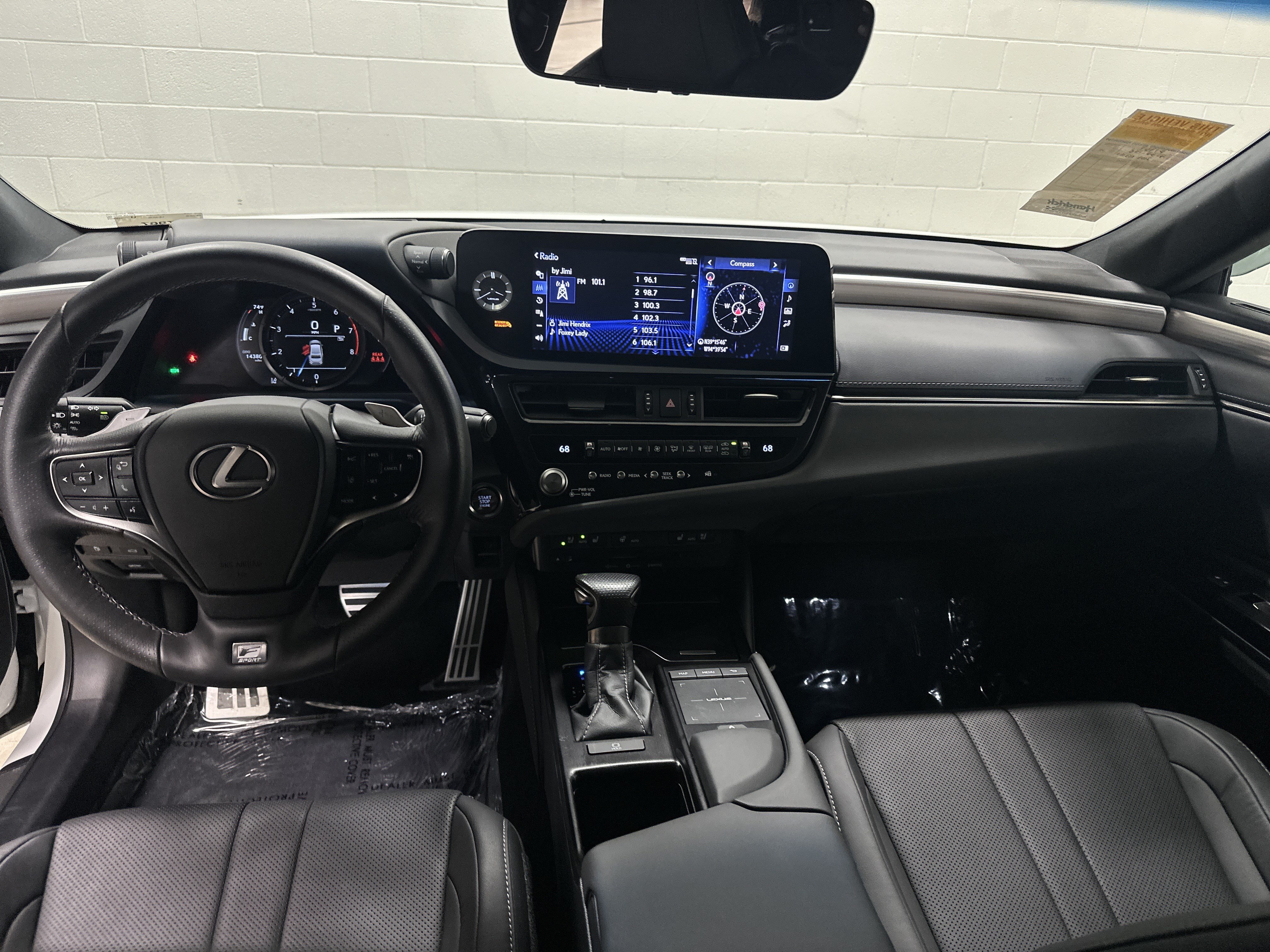 Certified 2022 Lexus ES 350 F Sport w/ Accessory Package FWD image 29