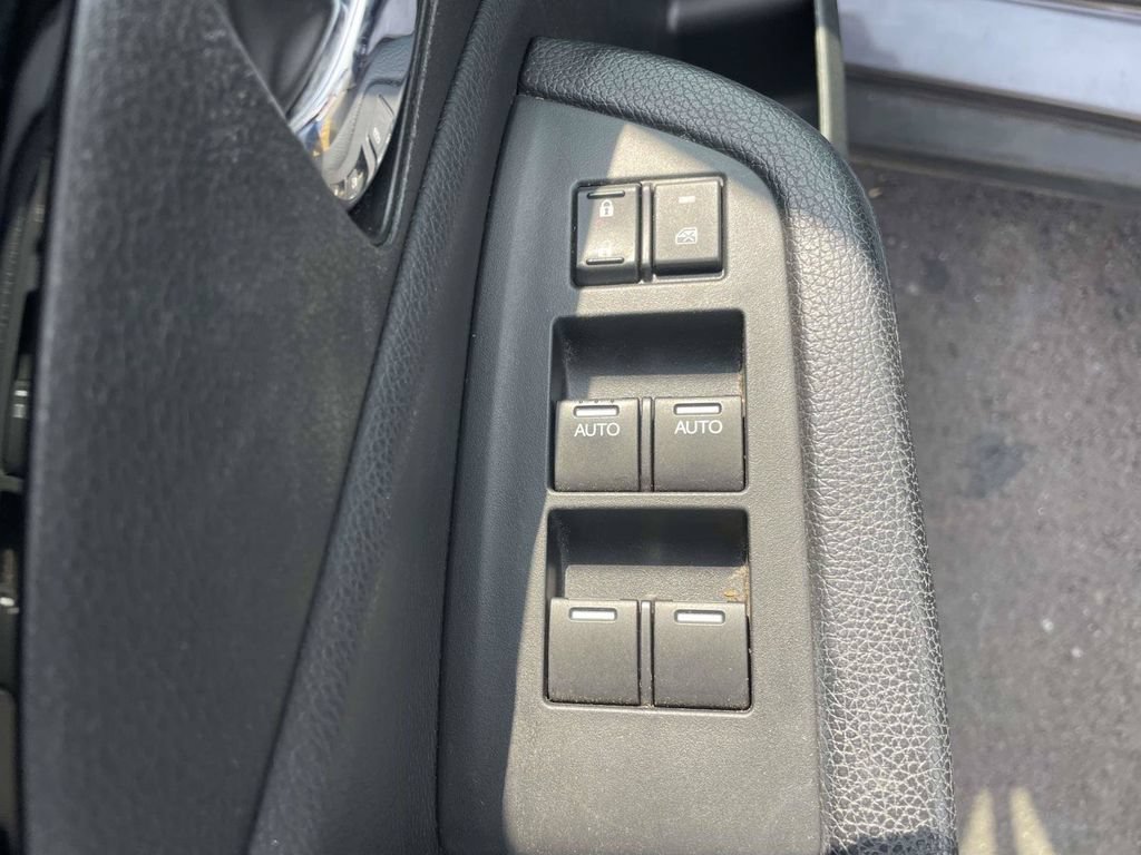Used 2017 Honda Pilot Touring image 16