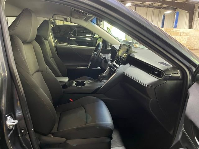 Used 2021 Toyota Venza LE AWD/4WD image 25