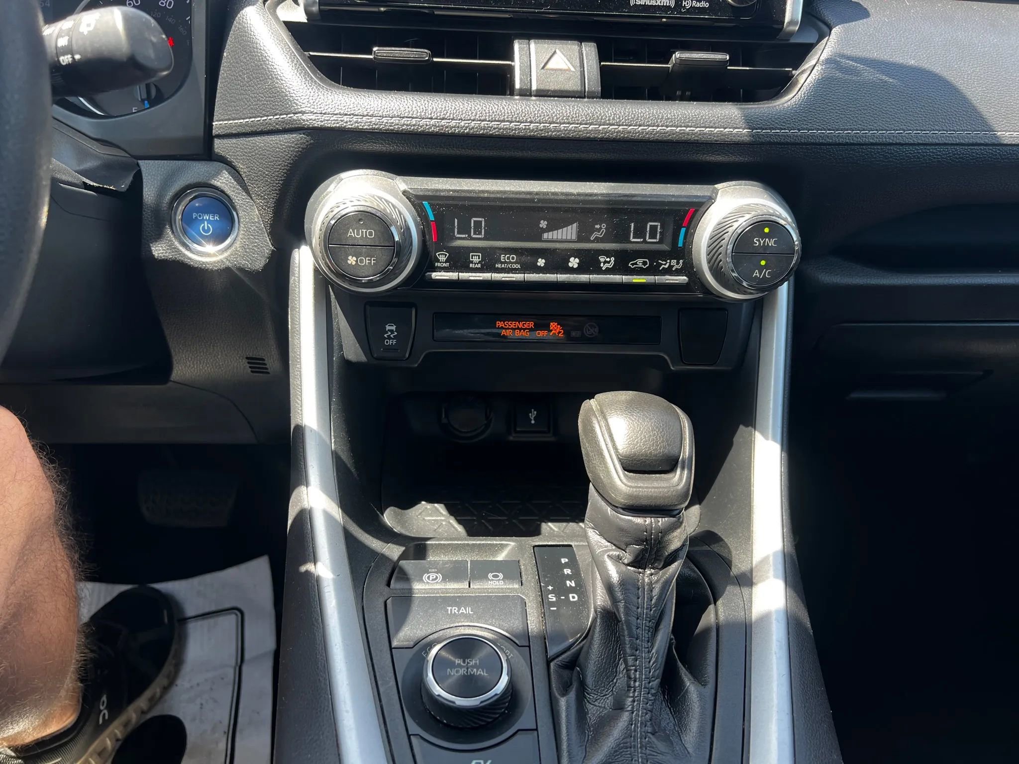 Used 2020 Toyota RAV4 XLE w/ Convenience Package image 15