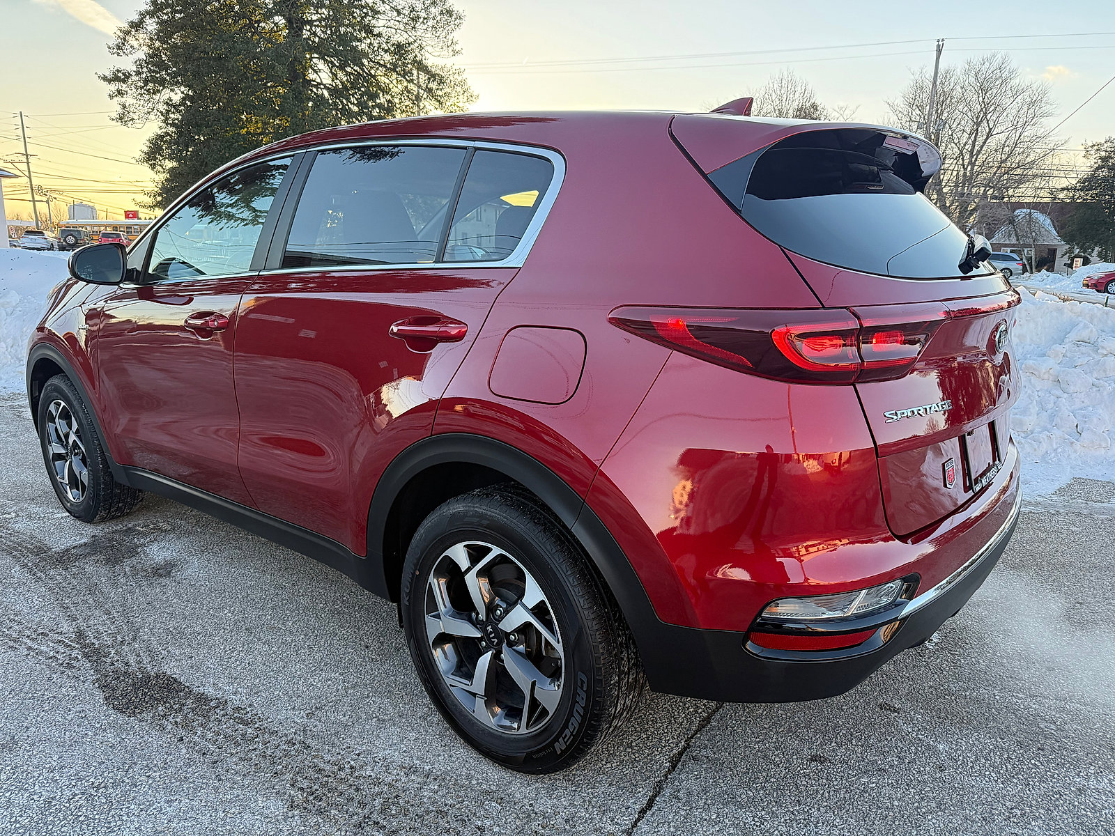 Used 2022 Kia Sportage LX image 9