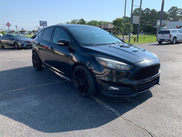 Used 2015 Ford Focus ST FWD image 5