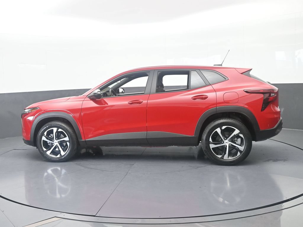 Used 2026 Chevrolet Trax RS FWD image 3