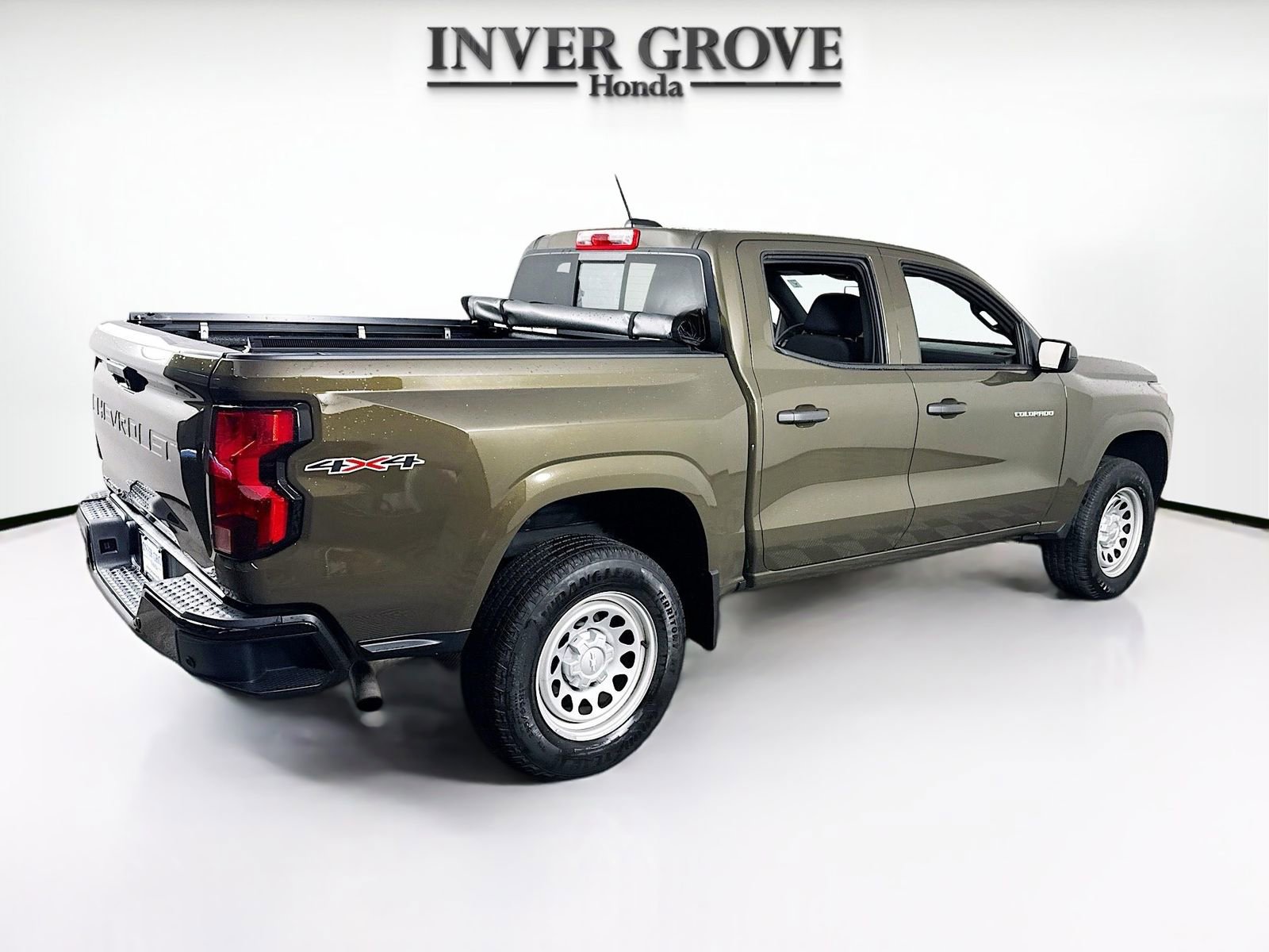 Used 2023 Chevrolet Colorado W/T w/ WT Convenience Package II AWD/4WD image 5