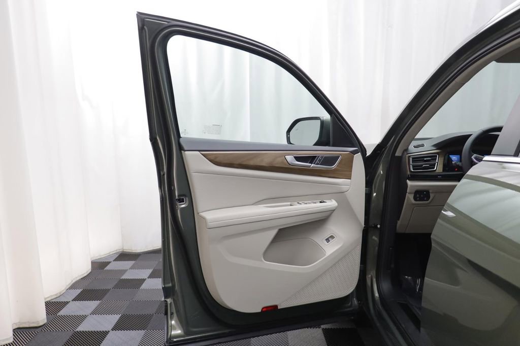 New 2026 Volkswagen Atlas SE AWD/4WD image 5