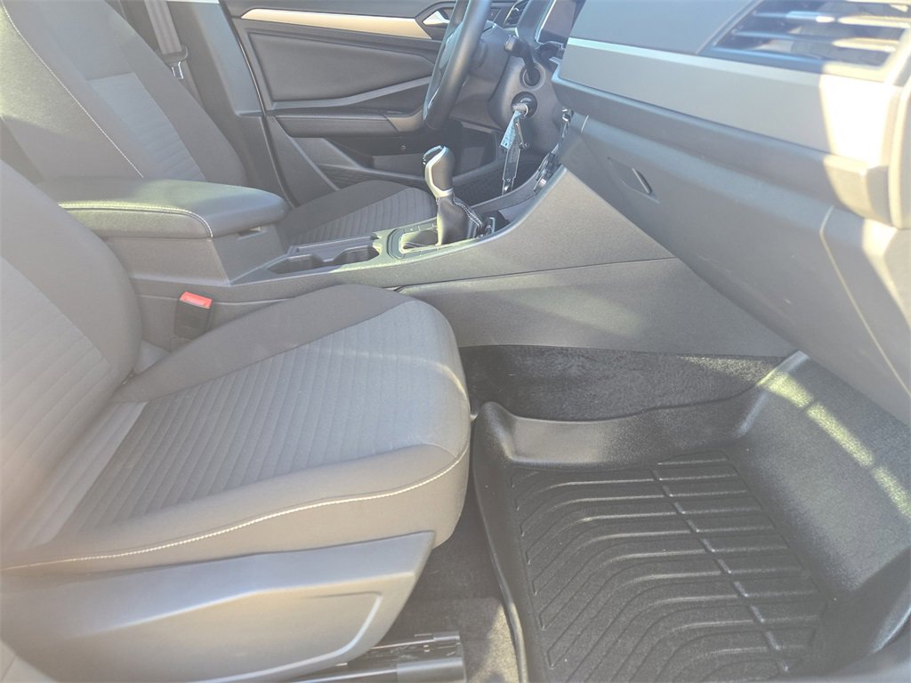 Used 2024 Volkswagen Jetta S image 15