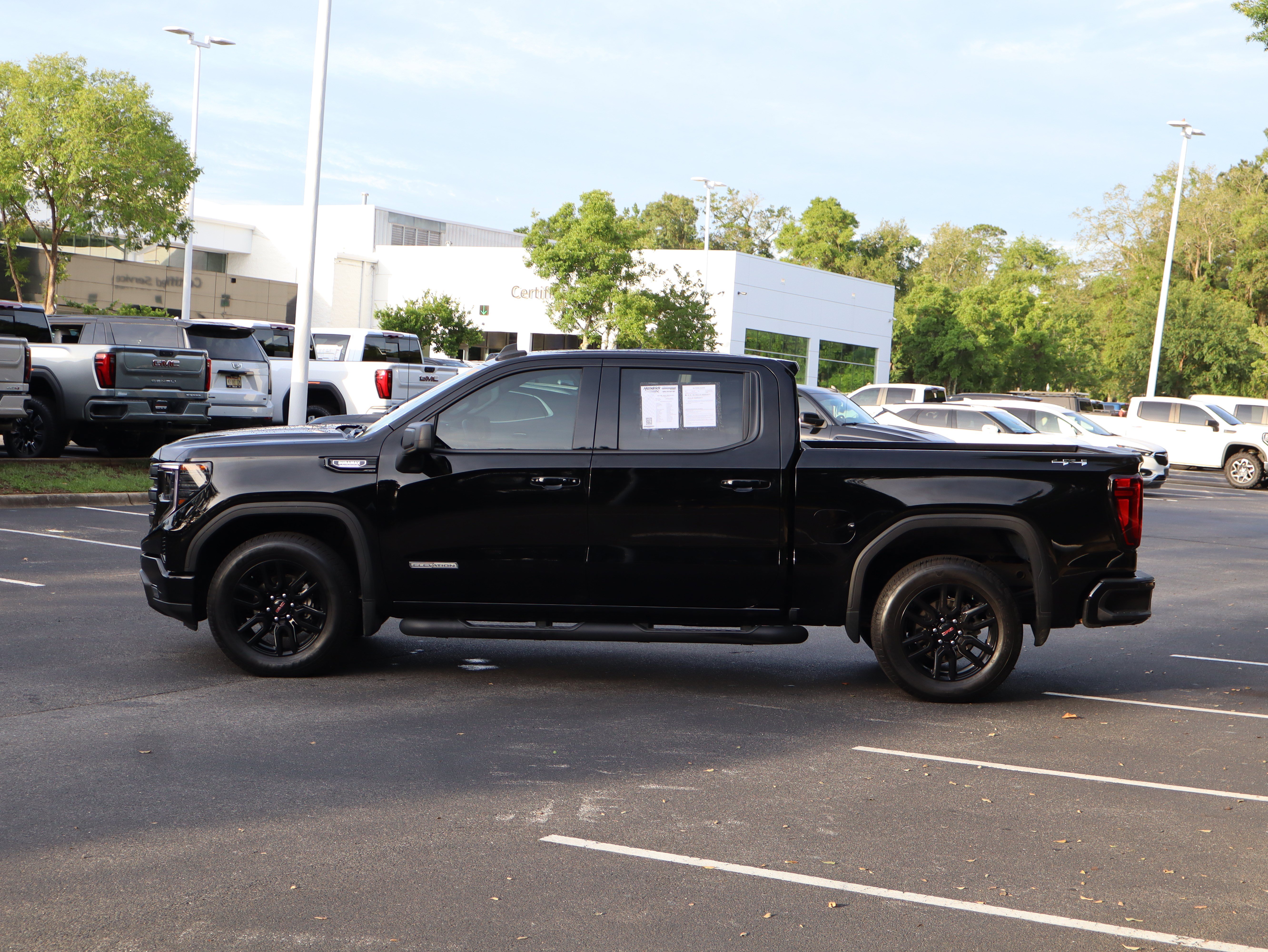Used 2023 GMC Sierra 1500 Elevation AWD/4WD image 6
