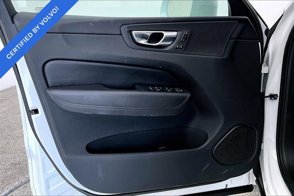 Used 2023 Volvo XC60 B5 Plus AWD/4WD image 20