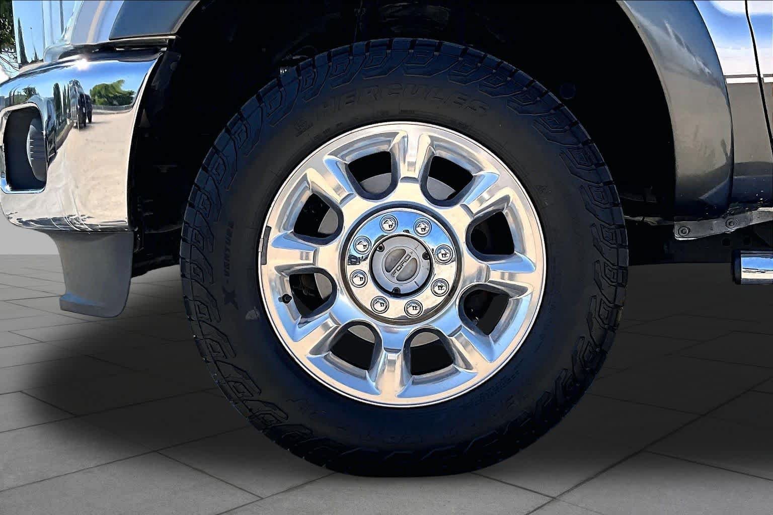 Used 2016 Ford F250 Lariat w/ Lariat Ultimate Package AWD/4WD image 11