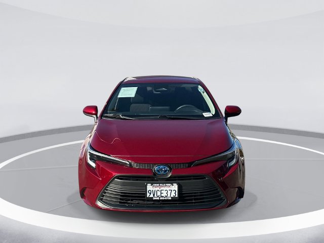Used 2025 Toyota Corolla LE FWD image 2