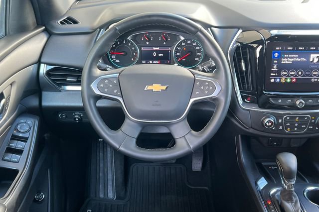 Used 2023 Chevrolet Traverse LT image 17