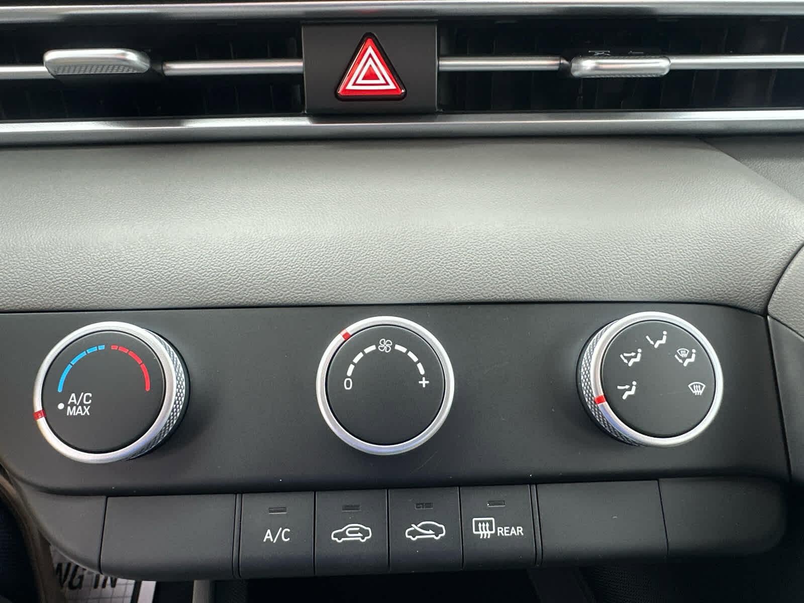 New 2026 Hyundai Elantra SE FWD image 17