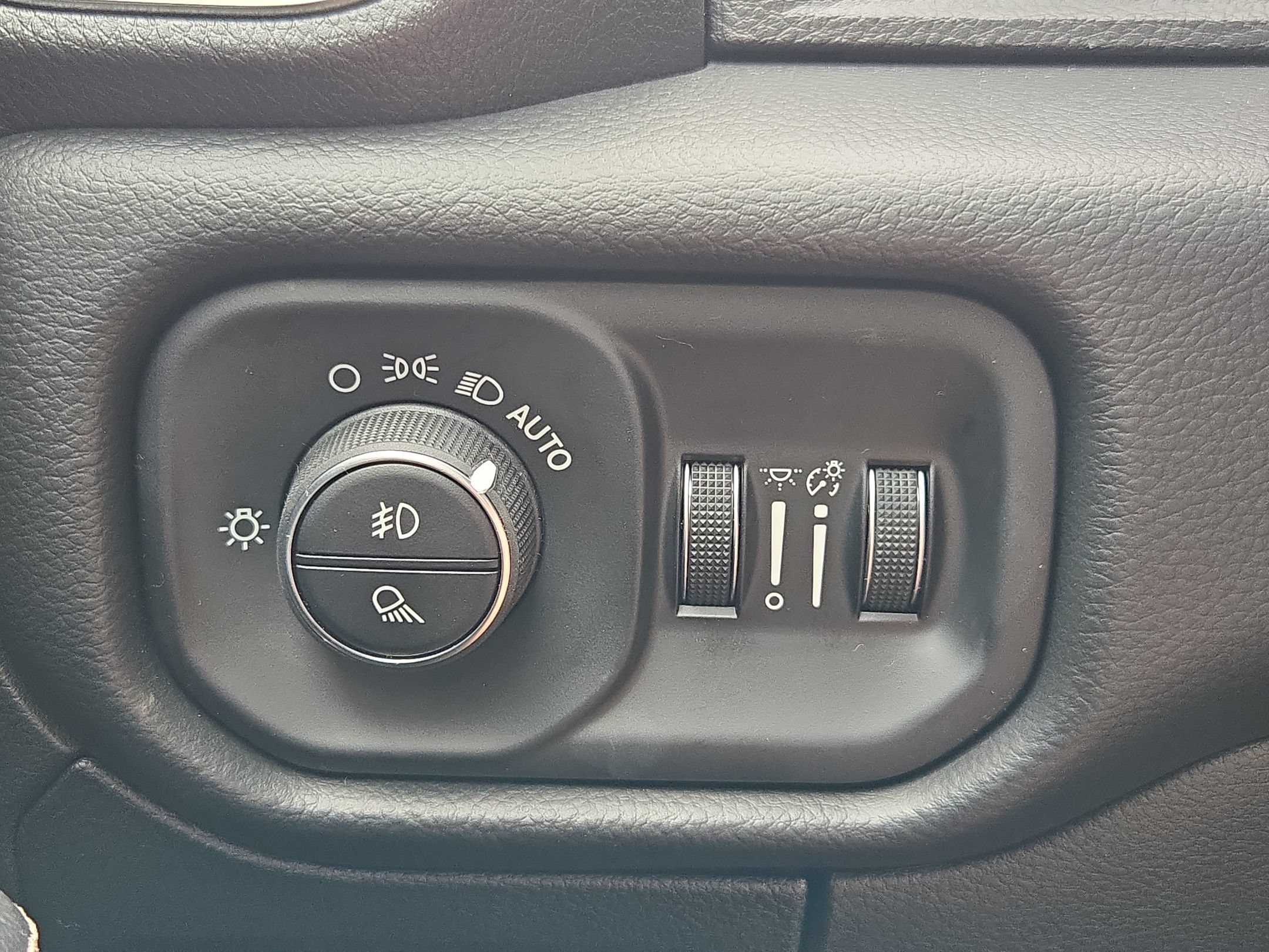 New 2027 RAM 1500 Laramie w/ Night Edition AWD/4WD image 19