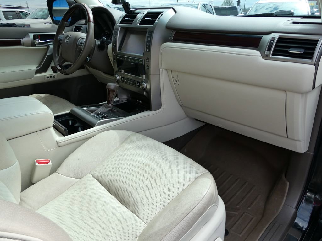 Used 2015 Lexus GX 460 w/ Premium Package image 14