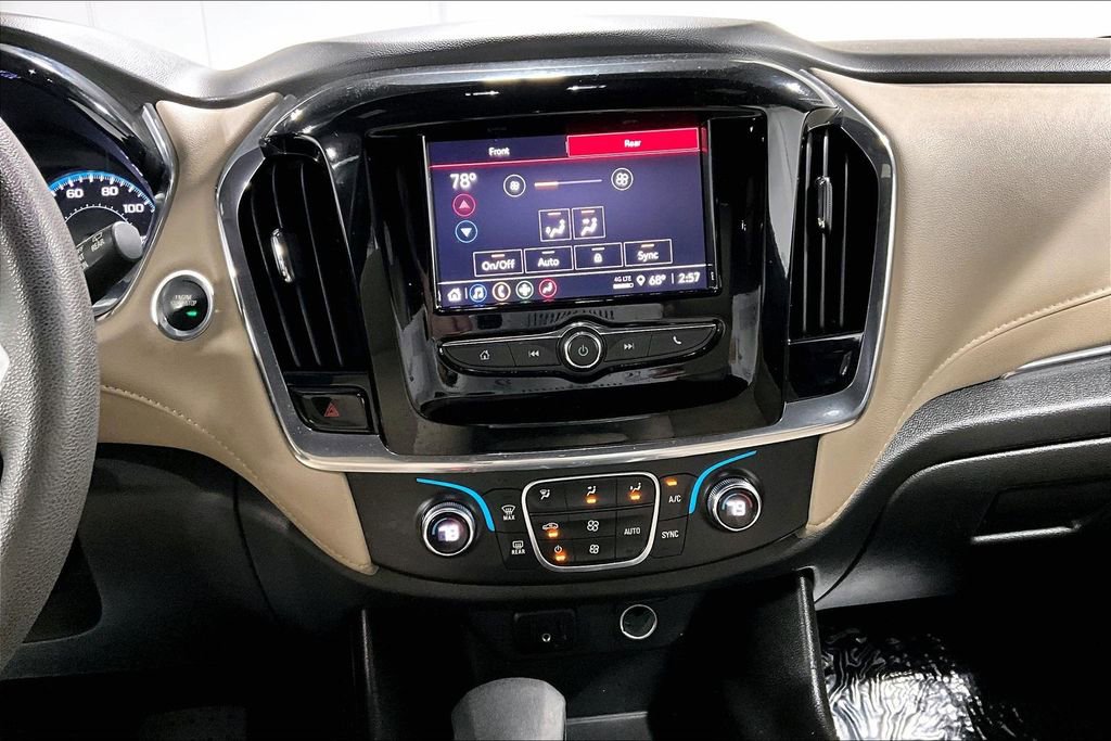 Used 2023 Chevrolet Traverse LS image 8