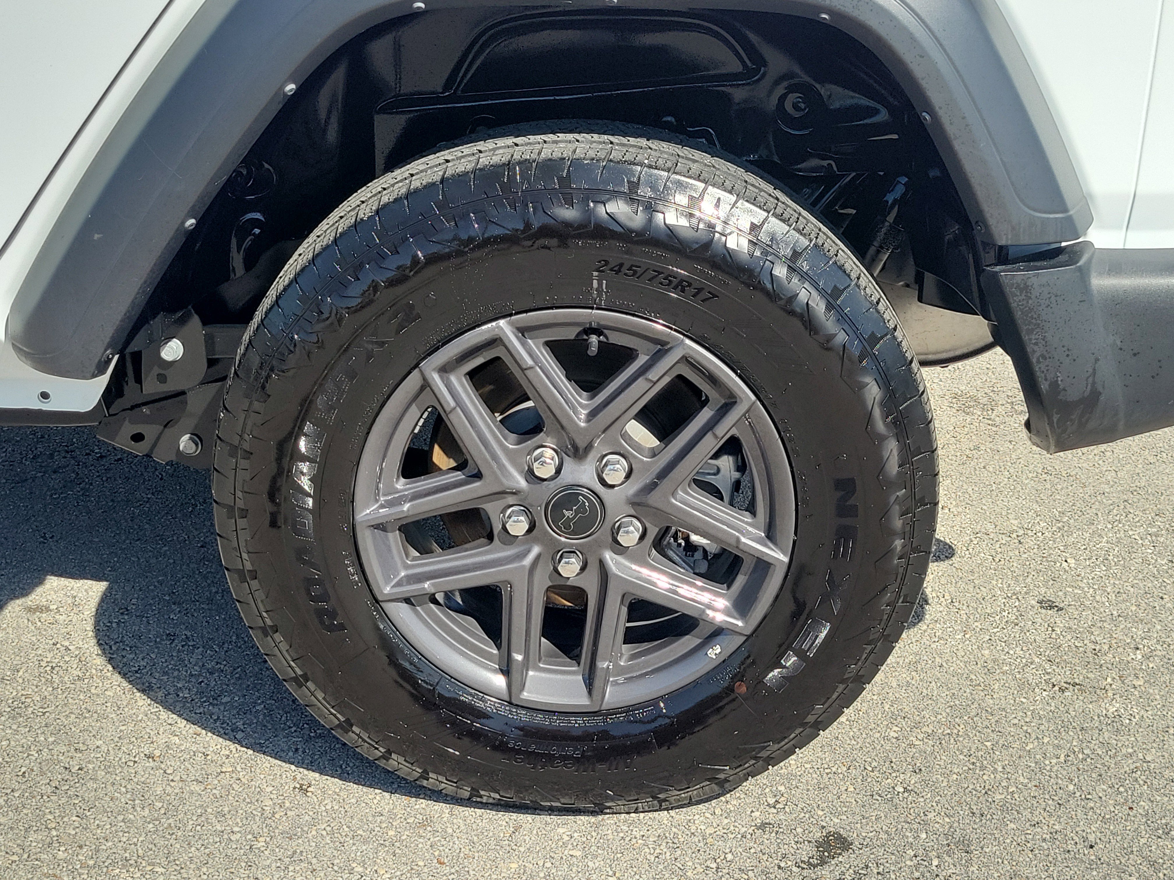 Used 2025 Jeep Wrangler Sport image 15