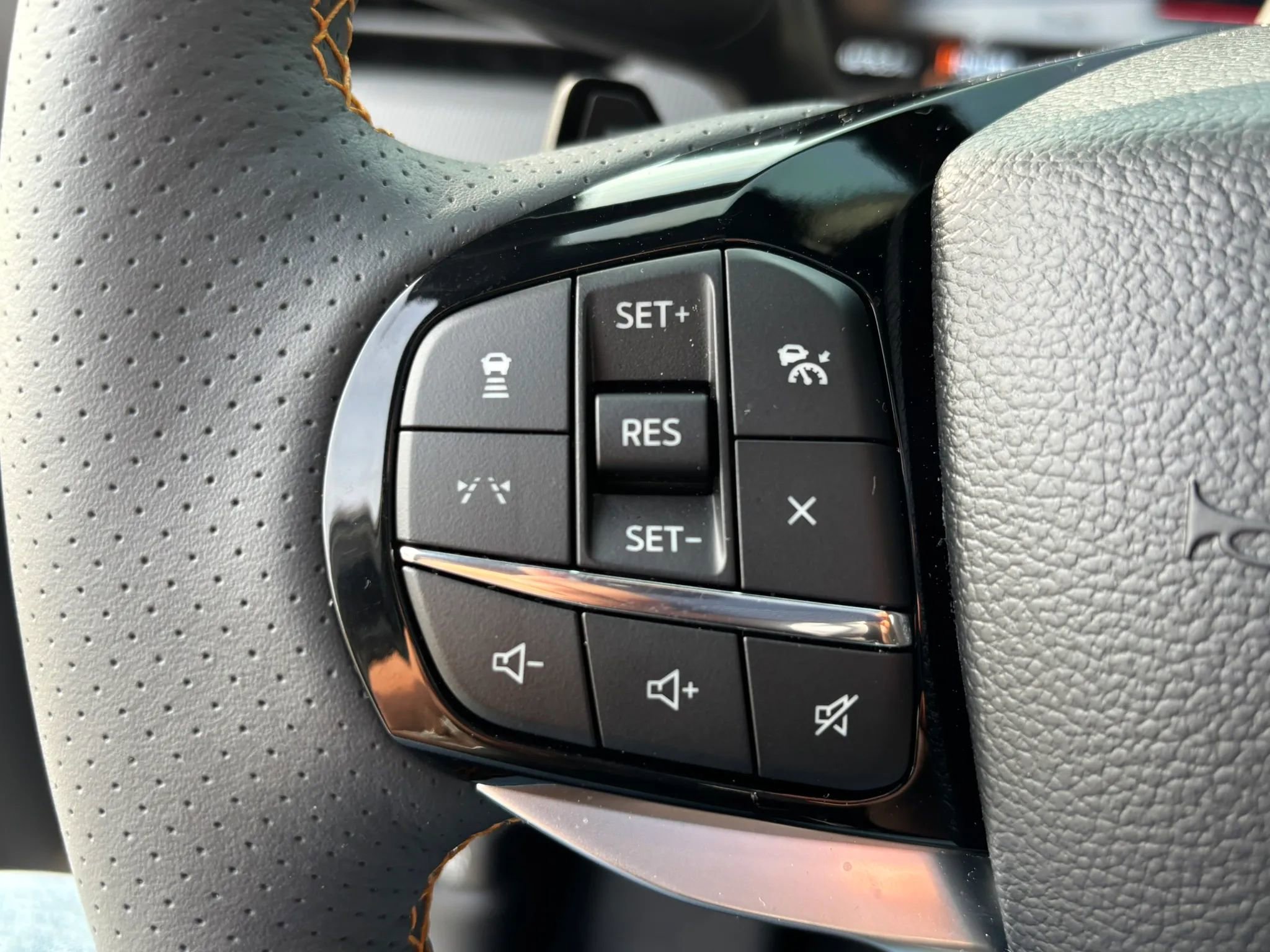 Used 2026 Ford Explorer Tremor w/ Tremor Ultimate Package image 37