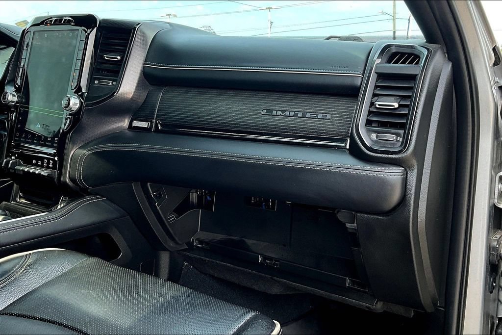 Used 2024 RAM 3500 Limited AWD/4WD image 16