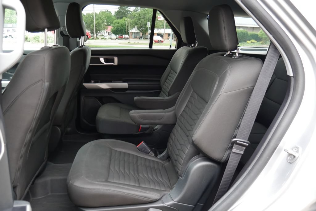 Used 2021 Ford Explorer XLT AWD/4WD image 13