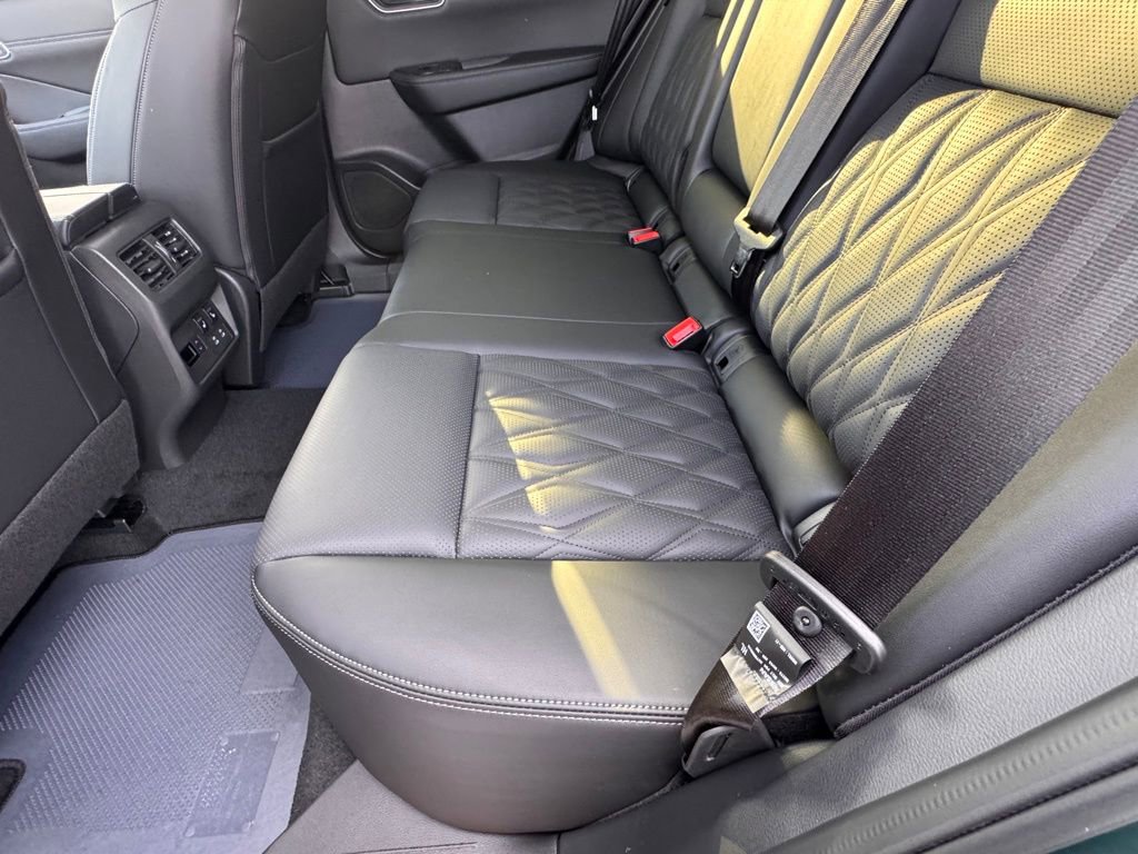 New 2026 Nissan Rogue Platinum image 13