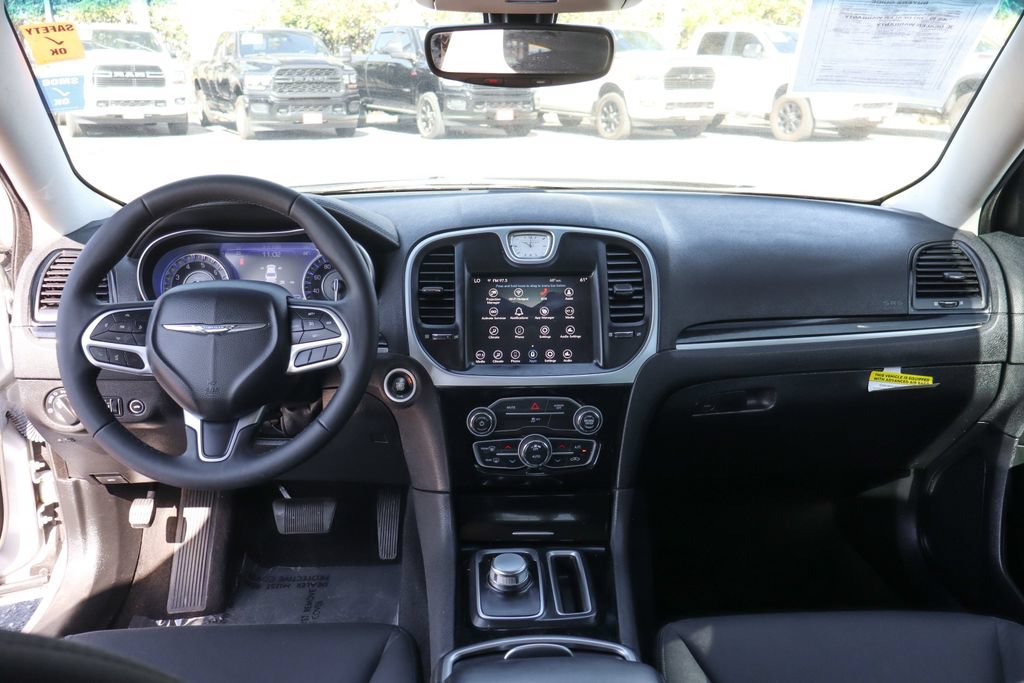 Used 2023 Chrysler 300 Touring w/ Sport Appearance Package RWD image 26