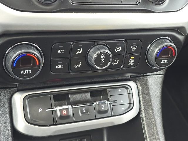 Used 2023 GMC Acadia SLE w/ Driver Convenience Package image 13