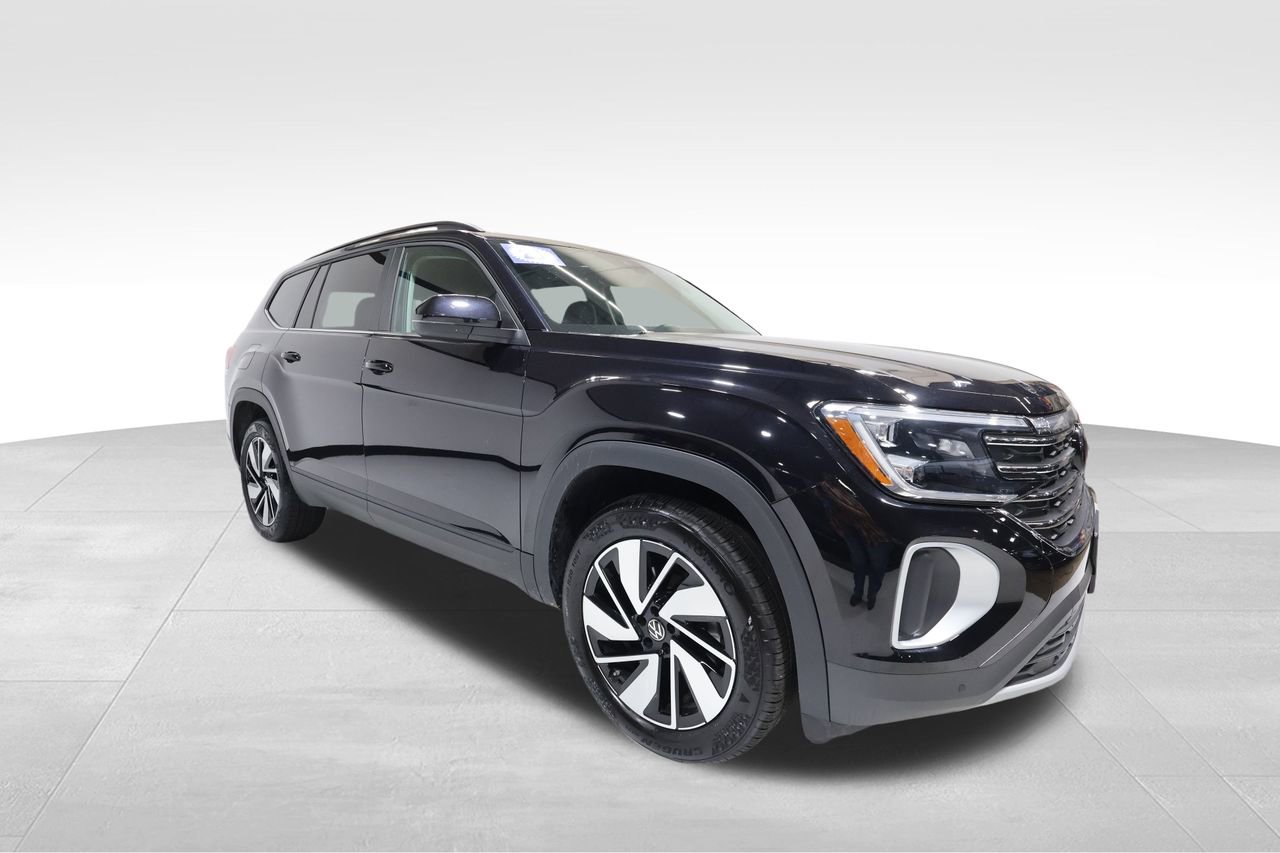 Used 2025 Volkswagen Atlas SE image 6