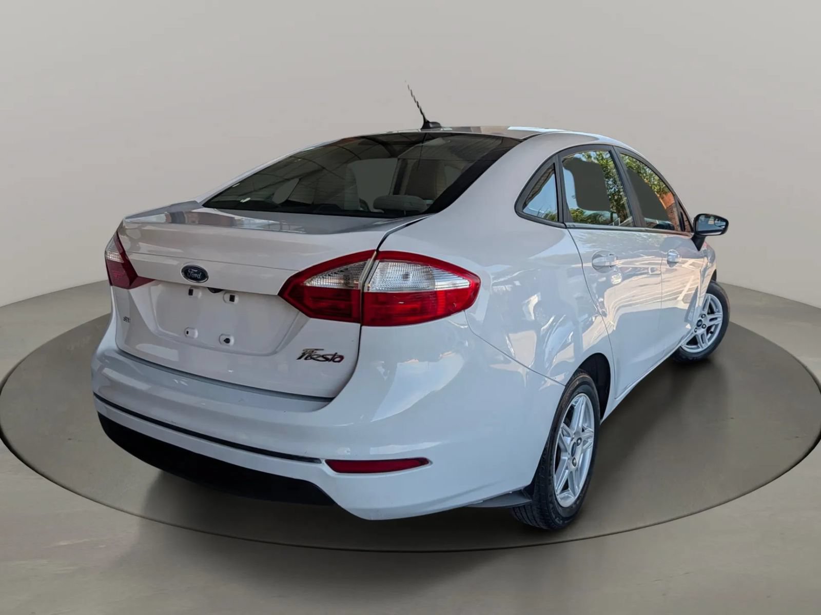 Used 2019 Ford Fiesta SE FWD image 5