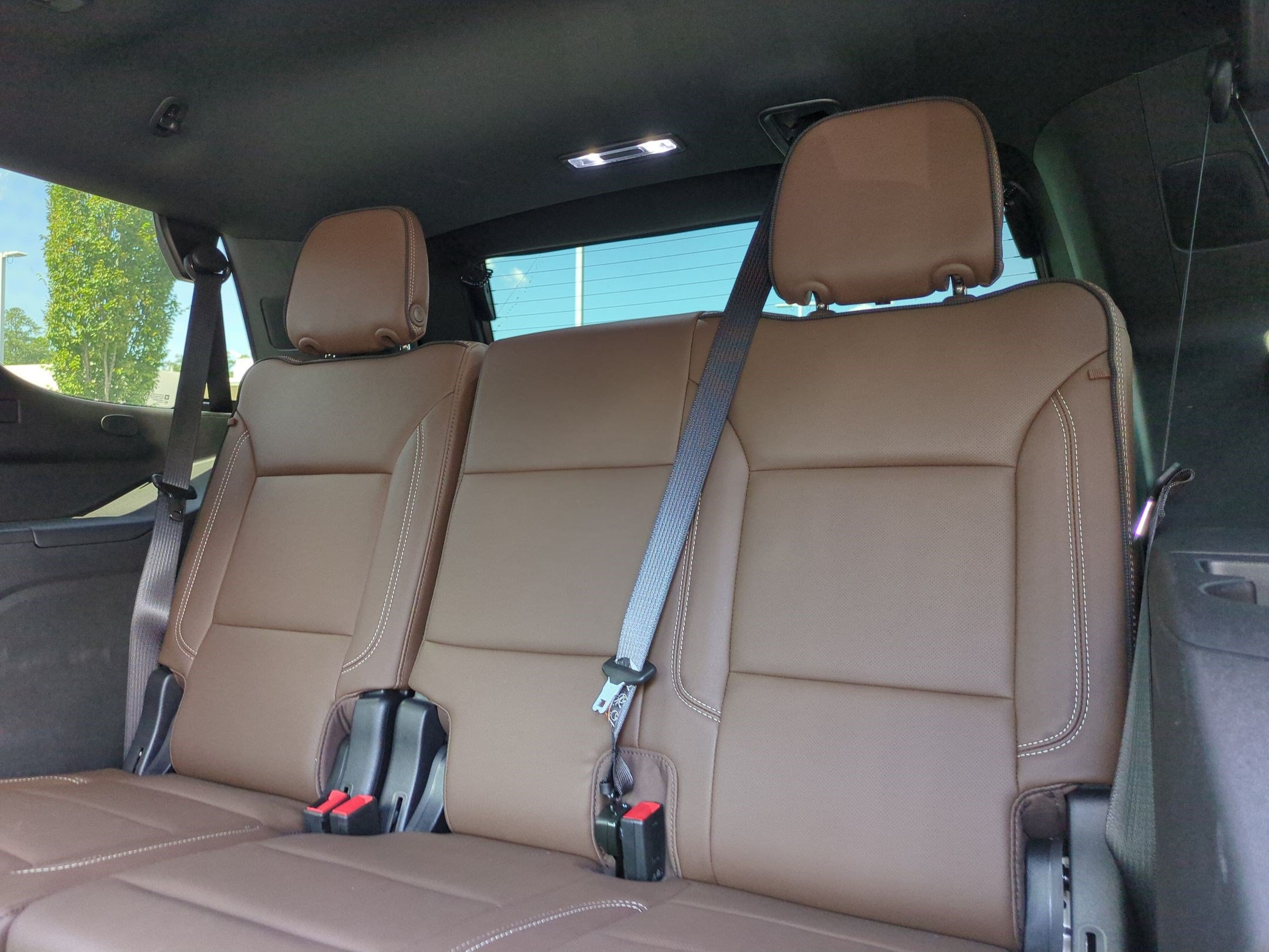 Used 2025 Chevrolet Tahoe High Country AWD/4WD image 30